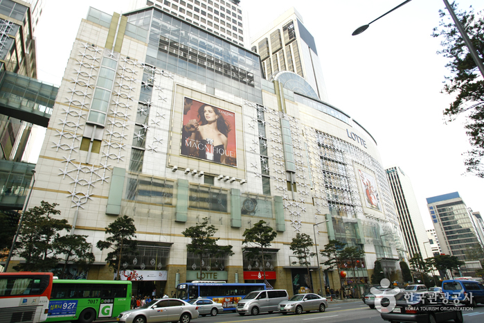 Lotte Department store - this is where the Baby Lounge and Sky Garden.