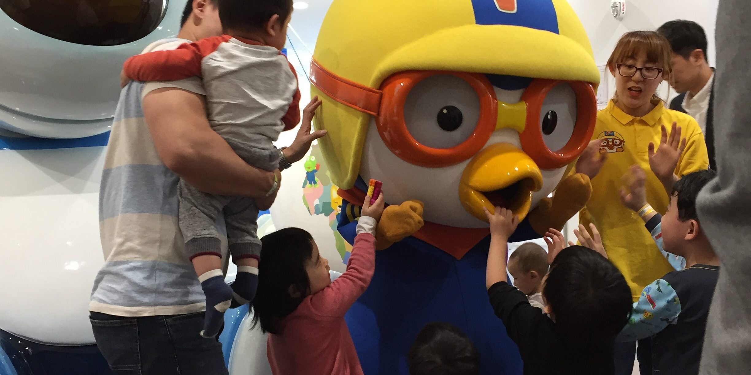 Pororo coex seoul kids cafe Pororo lounge coex seoul