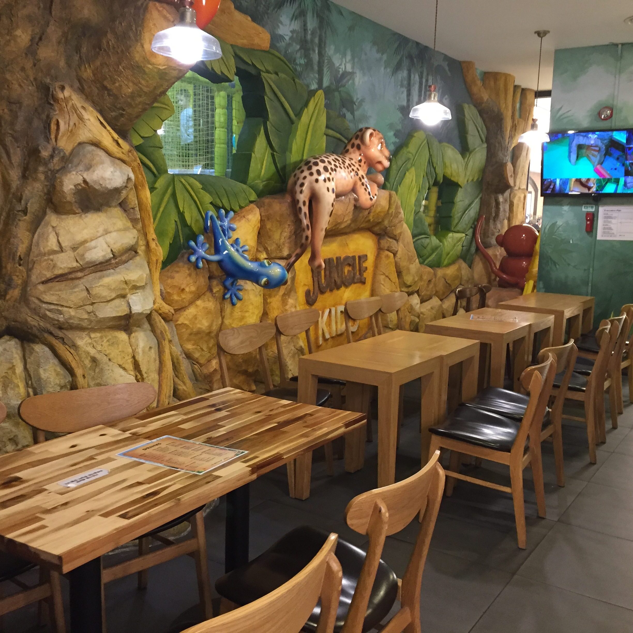Jungle Kids Cafe Seating area